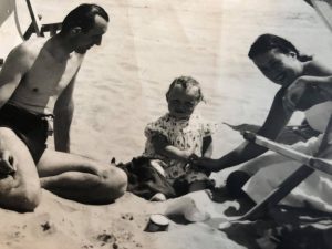Lido di Camaiore luglio 1951 Cristina la primogenita