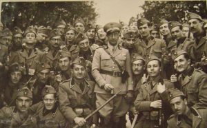 Firenze Cascine anni 40, foto ricordo di un gruppo di militari