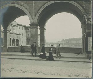 Firenze/ la visuale dal .Ponte Vecchio fine 800
