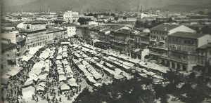La Toscana del passato; le Ciminiere di Prato Gran mercato in piazza Mercatale